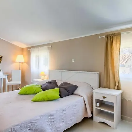 Villa Vila Avemar *